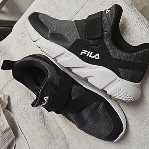 Fila Women's black and gray color slip on style Women's size 71/2